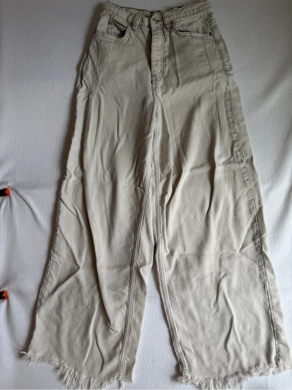 We The Free Old West Slouchy Wide Leg Jeans 26 Ivory Lyocell Tencel Button Fly - Picture 2 of 13